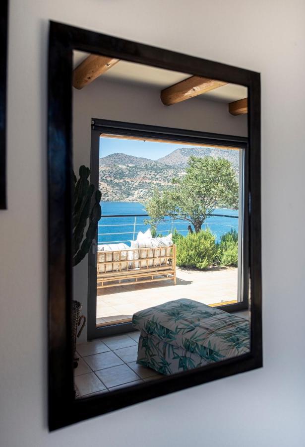 Villa Aiolos: Above The Sea, Within Agios Nikolaos Exterior photo