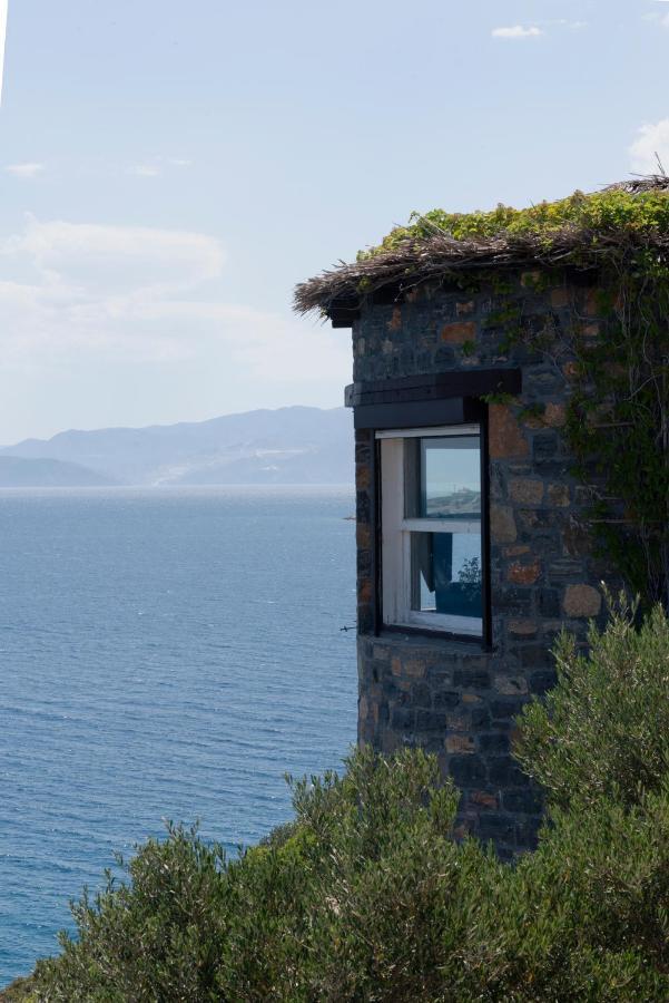 Villa Aiolos: Above The Sea, Within Agios Nikolaos Exterior photo
